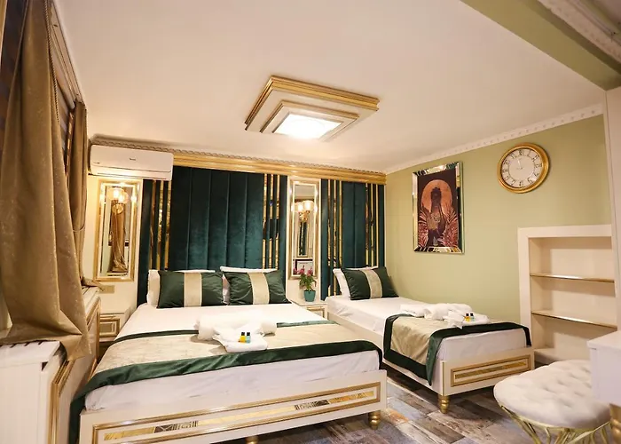 White Moon Hotel Suites
