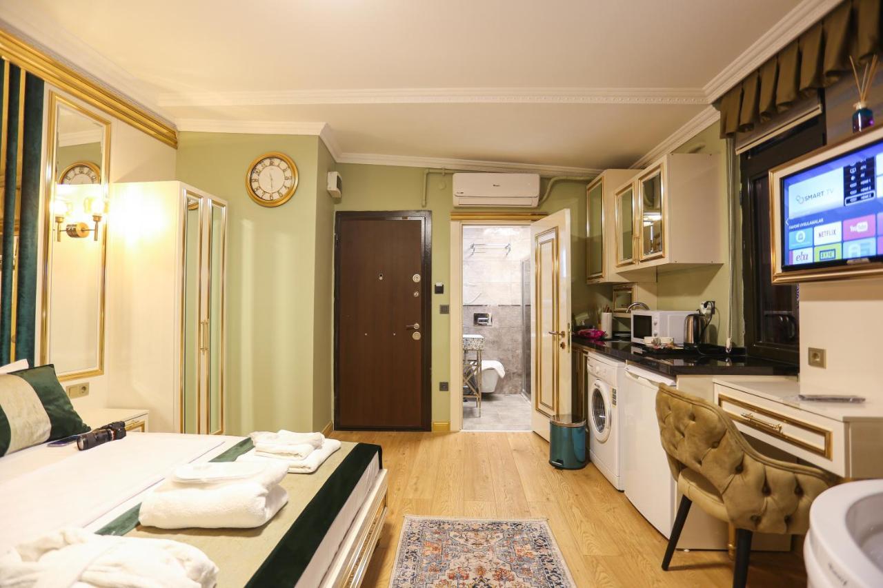 White Moon Hotel Suites
